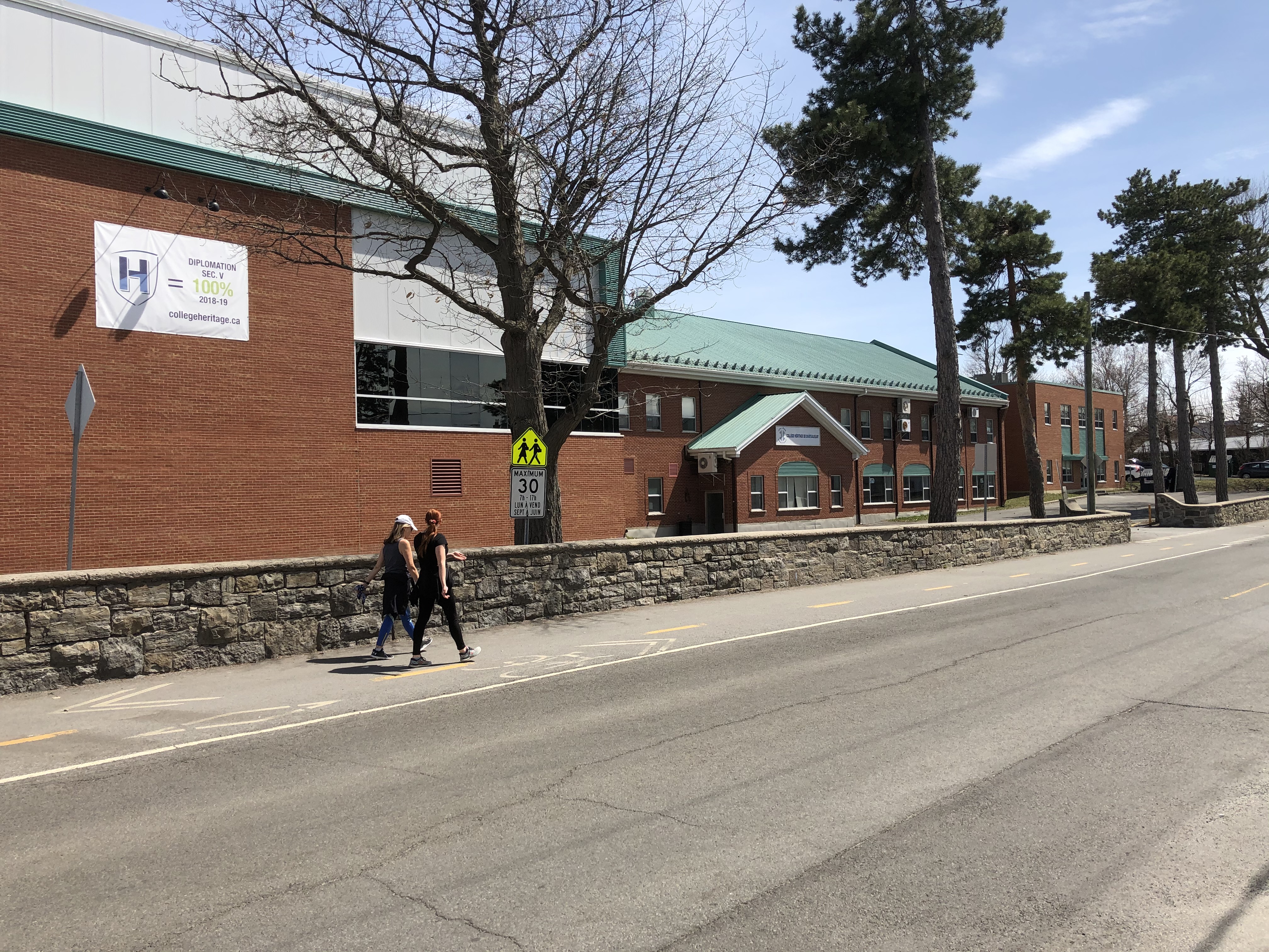 COVID-19 : Entraide et enseignement continu au programme du Collège Héritage