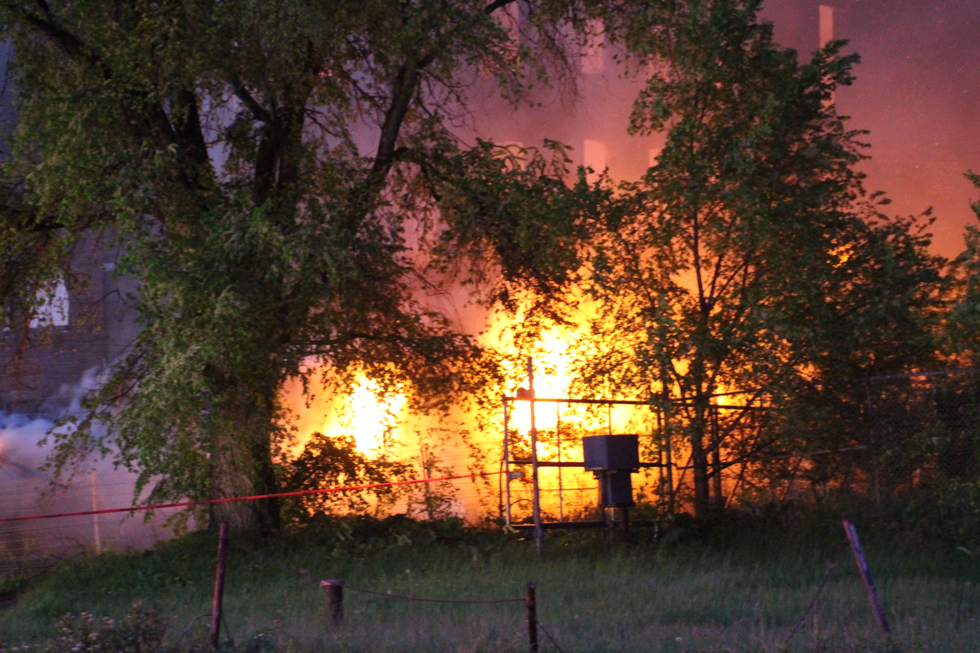 Image illustrant l'article: L'ancienne Spexel de Beauharnois ravagée par un incendie