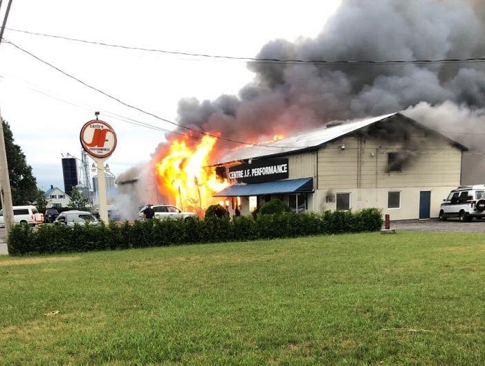 Incendie dans un garage automobile à Saint-Urbain-Premier