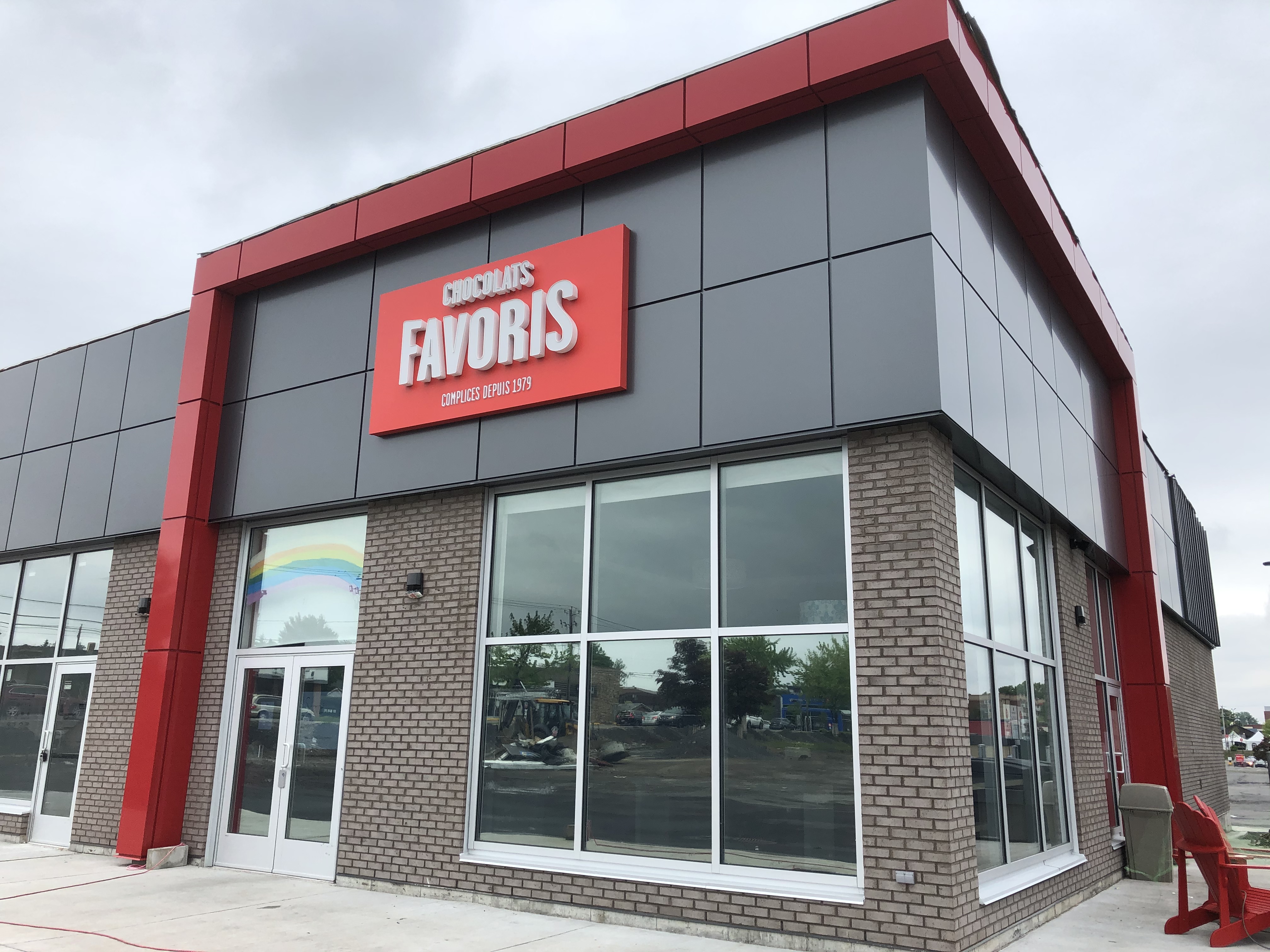 Chocolats Favoris rouvre sa succursale à Châteauguay
