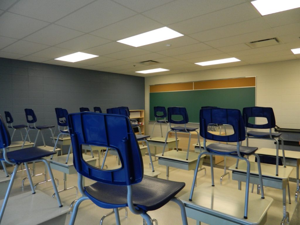 COVID-19: cinq classes isolées au CSSVT