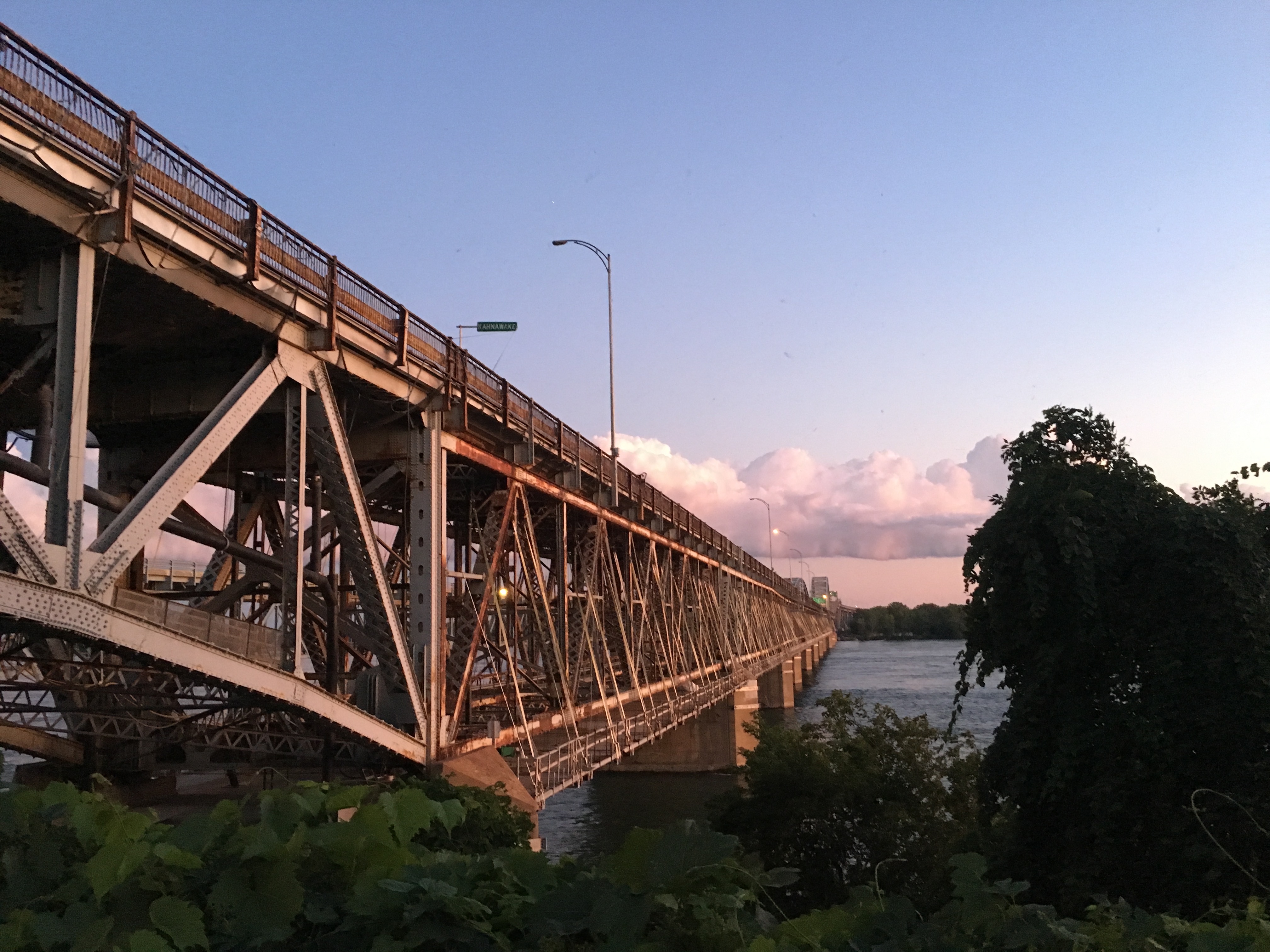 Work on the Mercier Bridge this weekend