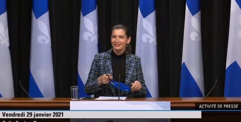 Québec accueille favorablement les restrictions aux voyageurs