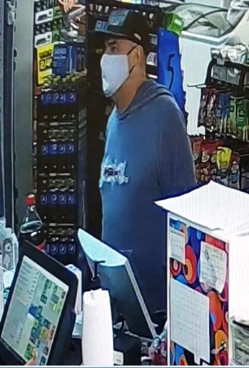 Recherché pour fraude de carte de crédit volée