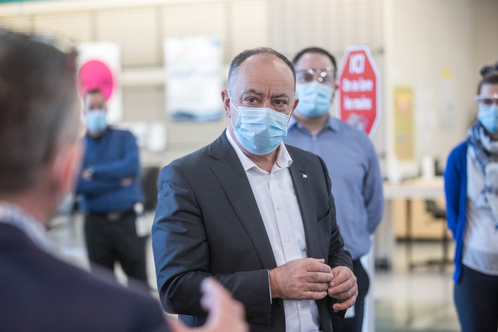 Image illustrant l'article: VIDÉOS –  Le ministre de la Santé en visite dans la région