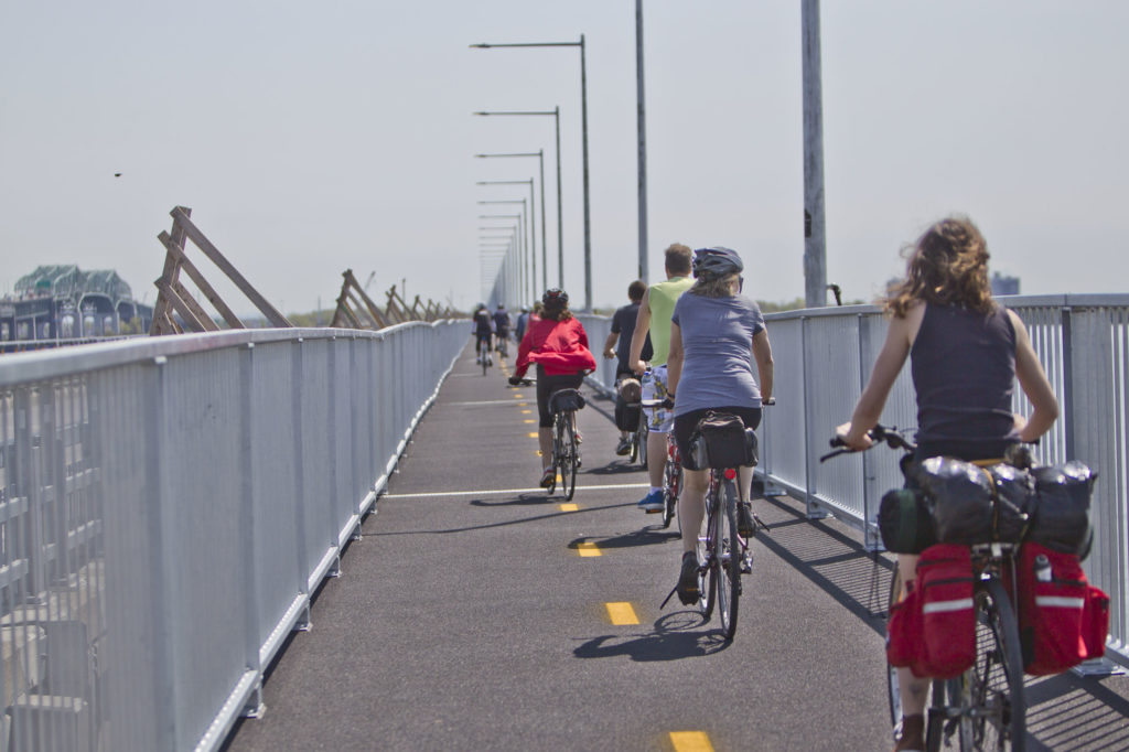 Ouverture de la piste cyclable de l&rsquo;estacade du pont Champlain