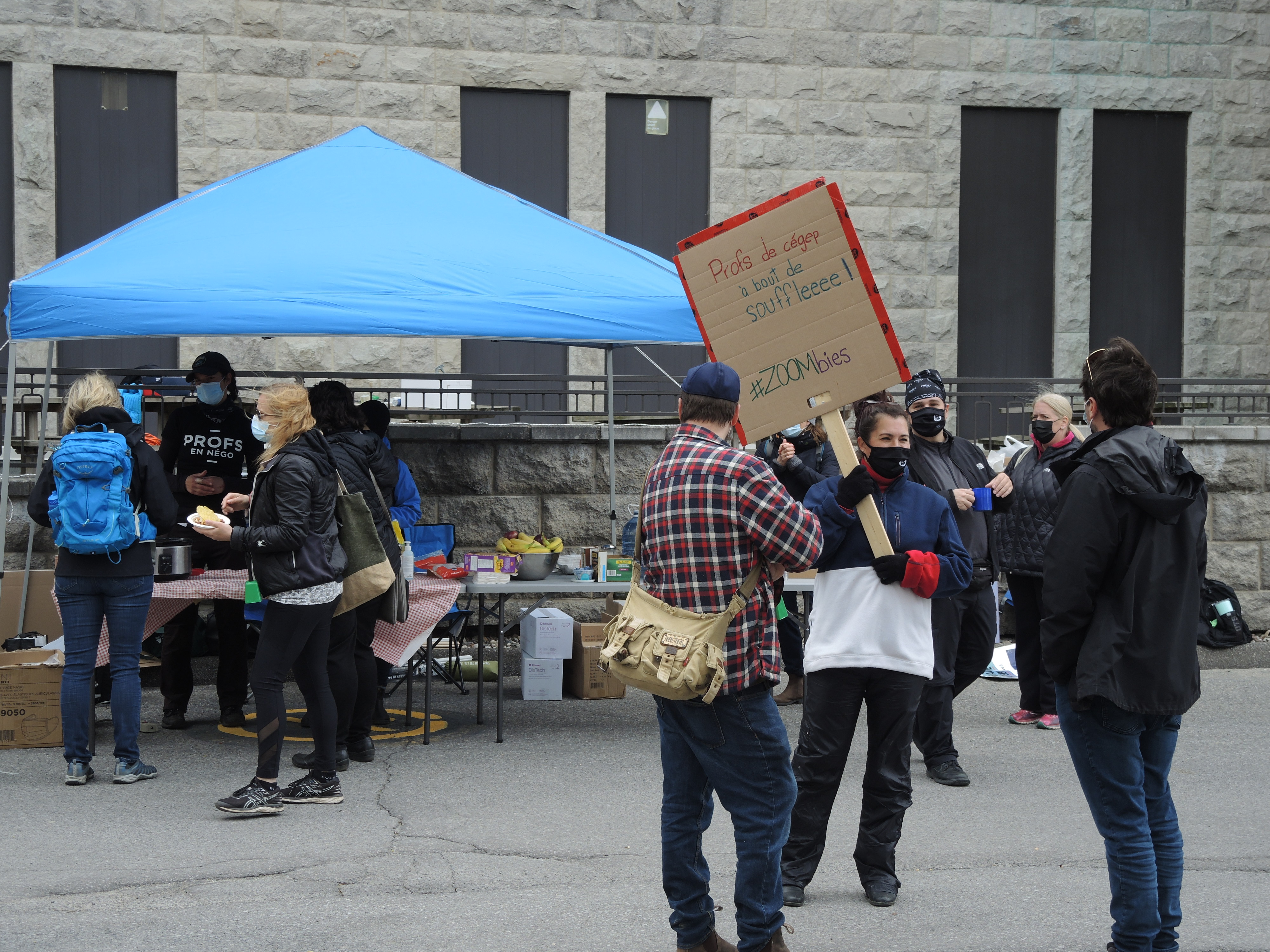 Image illustrant l'article: VIDÉO - Les profs de cégeps en ont ras-le-bol