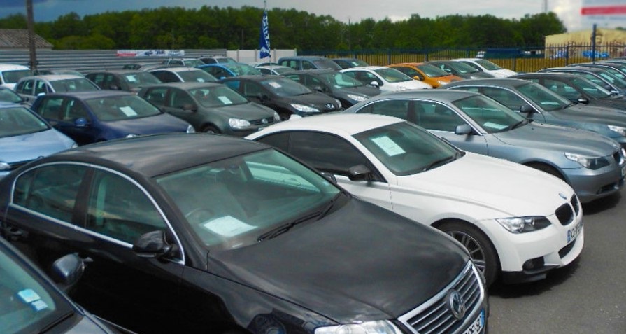 Le prix moyen d’un véhicule d’occasion a atteint 33,240 $ au Canada en 2021