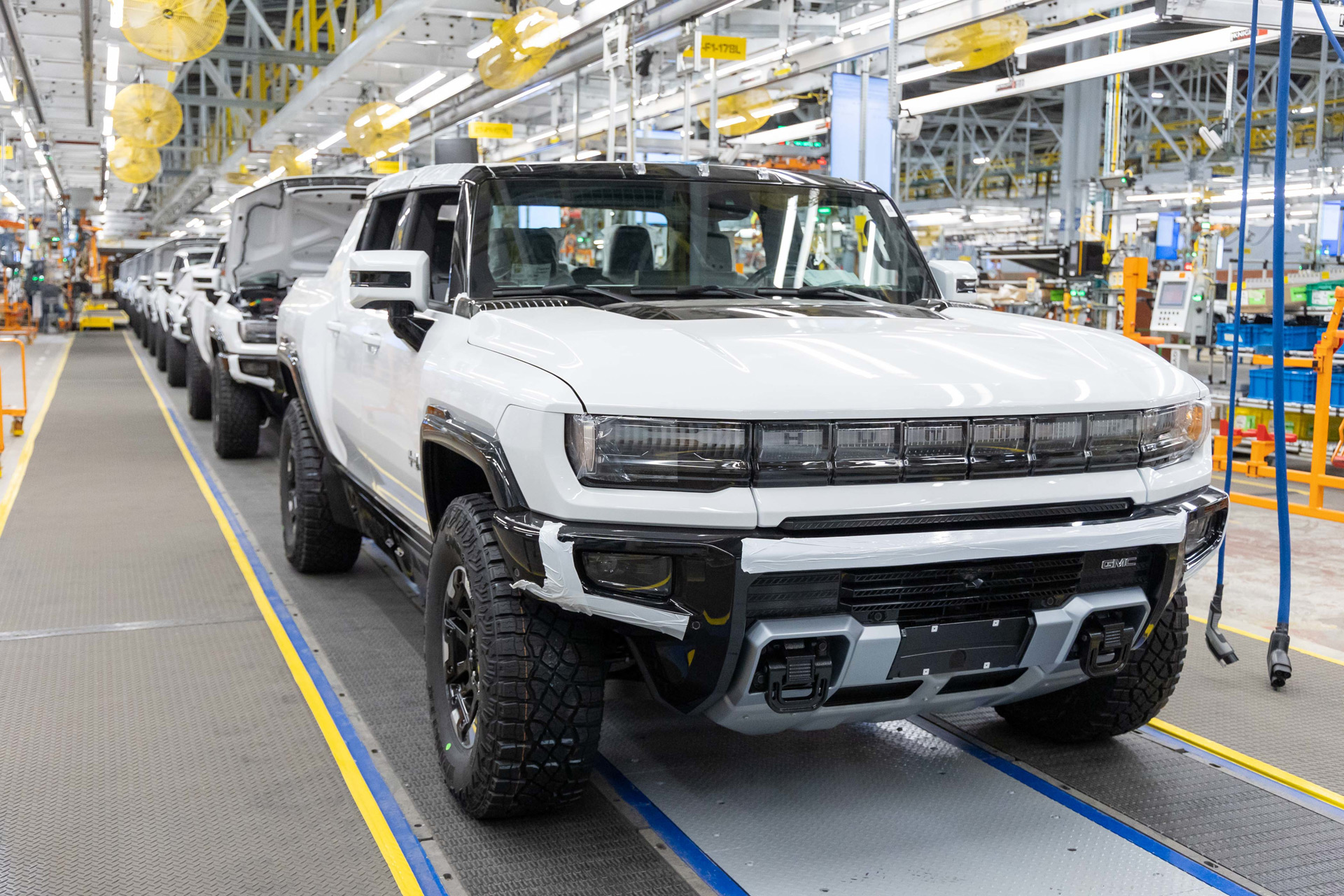 Le marché automobile pourrait s’effondrer si le prix des véhicules électriques ne diminue pas
