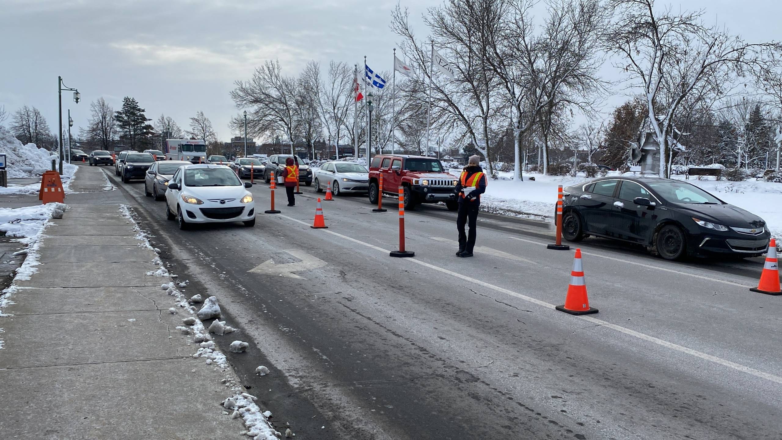 Clips audacieux sur la condition des femmes travaillant en construction