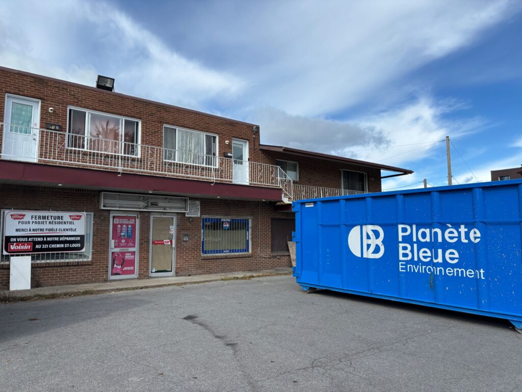 De dépanneur à logements