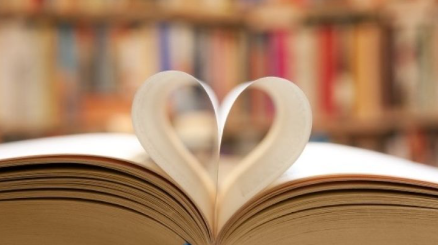 Image illustrant l'article: Une étudiante du CVR aimerait plus de livres en français à sa bibliothèque scolaire