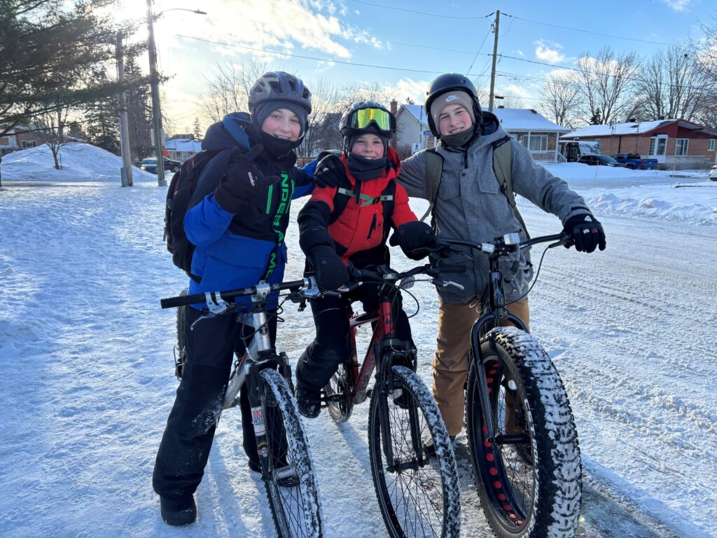 Transport actif : se déplacer vers l’école à vélo l’hiver
