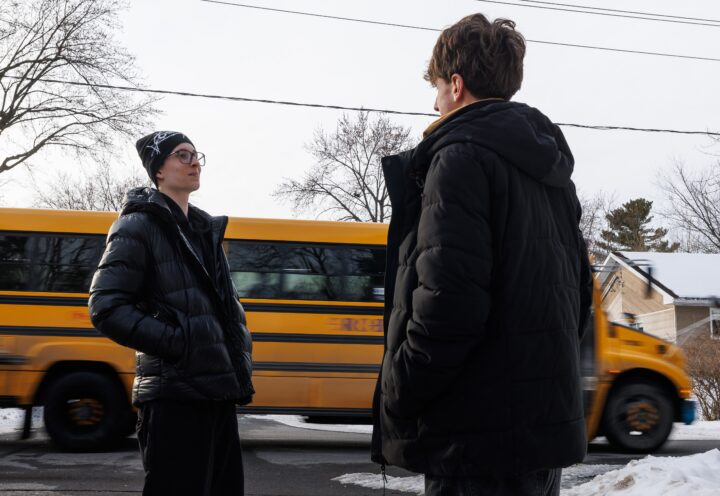 Bris de services et retards : le difficile quotidien en bus scolaire