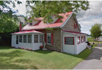 Reconstruction d’une maison ancestrale : discorde chez les élus