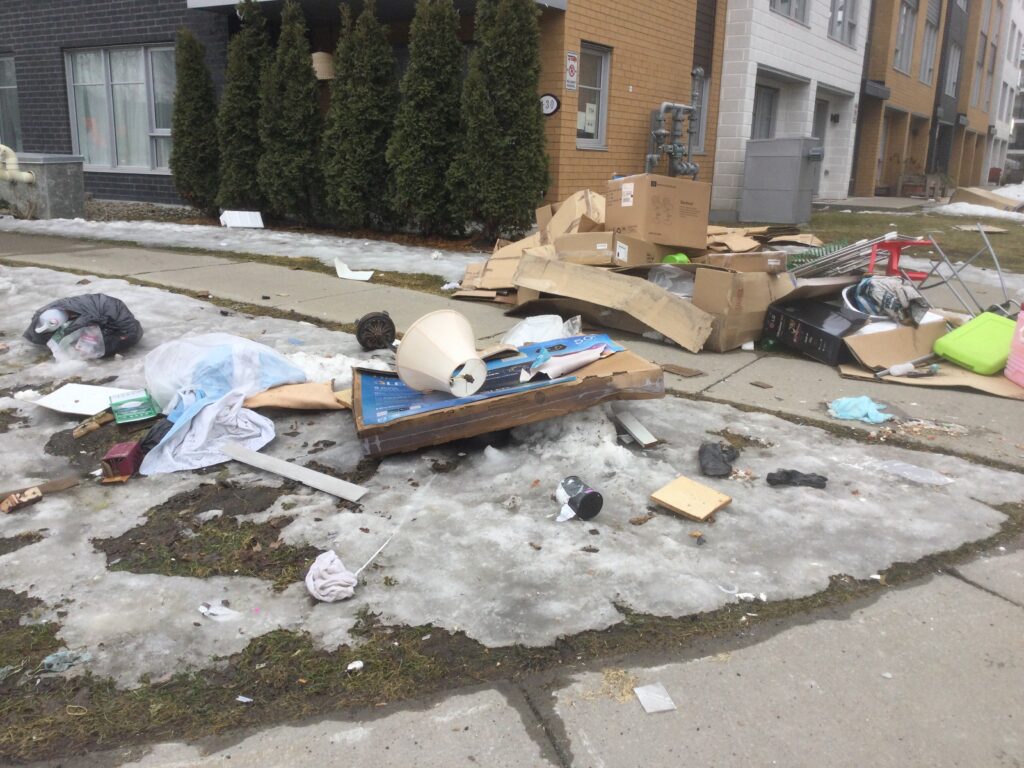 Amas de déchets : enjeux de propreté dans la région