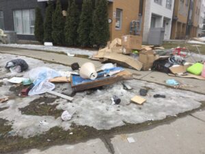 Amas de déchets : enjeux de propreté dans la région