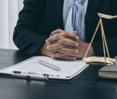 Violence conjugale : comment un avocat protège vos droits lors des conditions de remise en liberté