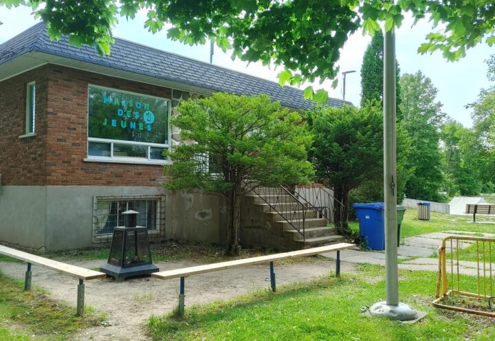 Bâtisse incendiée: le déménagement de la Maison des jeunes merciérois «repoussé»