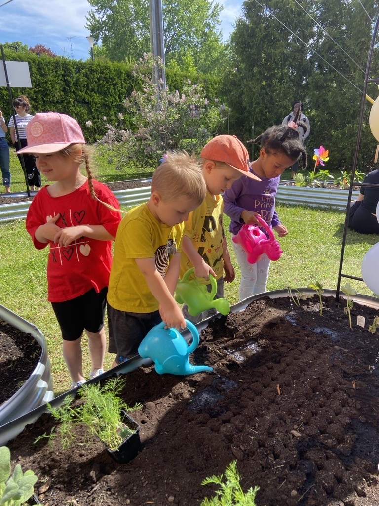 0-5 ans vulnérables : se développer en semant des légumes