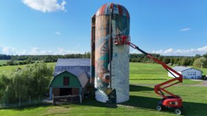Haut-Saint-Laurent: trois nouveaux silos deviennent oeuvre d&rsquo;art