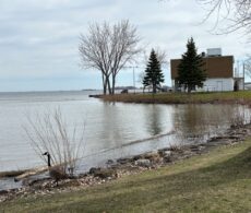 Rejets sanitaires dans le lac Saint-Louis : infrastructures et intempéries en cause, selon Beauharnois